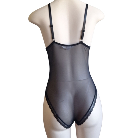 Black Sheer Lace Bodysuit Lingerie, Size Medium - Picture 3 of 6
